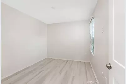 10292 Artesia Boulevard, Bellflower, CA 90706 - Photo 16