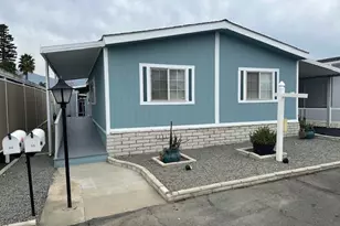 880 N Lake St, Hemet, CA 92544 - Photo 2