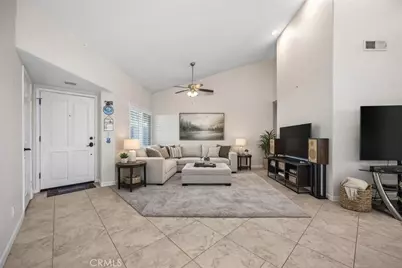 22952 Joaquin Ridge Drive, Murrieta, CA 92562 - Photo 2