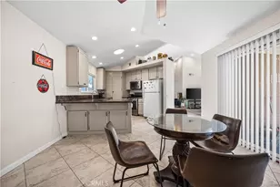 22952 Joaquin Ridge Dr, Murrieta, CA 92562 - Photo 6