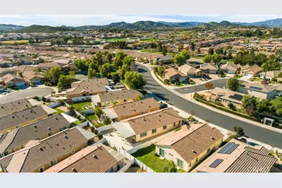 30300 Cherry Opal, Menifee, CA 92584 - Photo 32