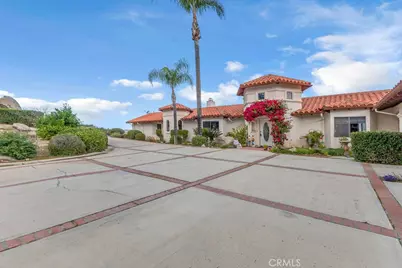 27800 Chantal Drive, Hemet, CA 92544 - Photo 4