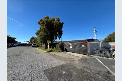 561 N Palm, Hemet, CA 92543 - Photo 2