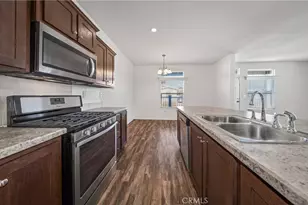 1300 W Menlo Ave, Hemet, CA 92543 - Photo 10