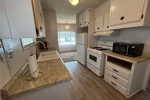 332 N Lyon, Hemet, CA 92543 - Photo 10