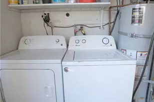 16377 Lakeshore Dr, Lake Elsinore, CA 92530 - Photo 14