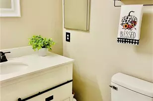 622 Parkview Dr, Lake Elsinore, CA 92530 - Photo 14