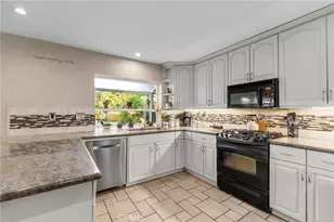 39774 Amberley Cir, Temecula, CA 92591 - Photo 14