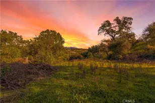 1027 S Live Oak Park, Fallbrook, CA 92028 - Photo 2