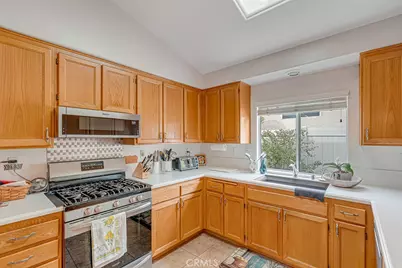 40281 Via Acuna, Murrieta, CA 92562 - Photo 8