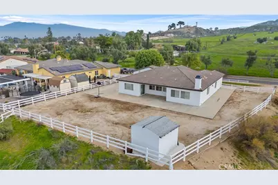 22255 Rosary, Nuevo, CA 92567 - Photo 46