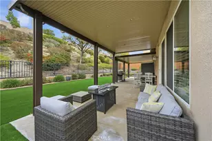 25174 Hoofprint, Wildomar, CA 92595 - Photo 2