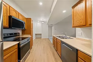 41410 Juniper St, Murrieta, CA 92562 - Photo 16