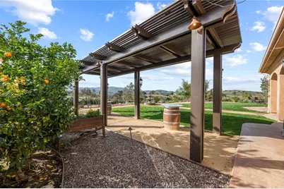 21051 Via Sevilla, Murrieta, CA 92562 - Photo 38