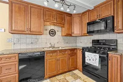 1427 Sierra Drive, San Jacinto, CA 92583 - Photo 10