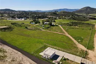 25099 Bundy Canyon, Menifee, CA 92584 - Photo 10