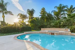 30005 Swan Point Dr, Canyon Lake, CA 92587 - Photo 2