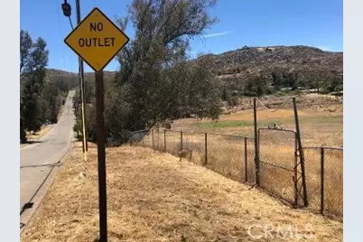 27475 Cornell, Hemet, CA 92544 - Photo 10