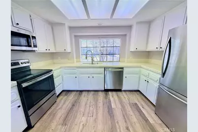 30340 Channel Way Drive, Canyon Lake, CA 92587 - Photo 4