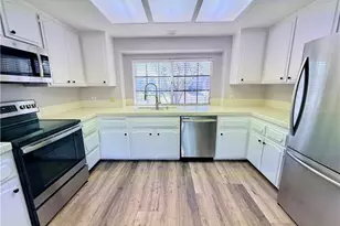 30340 Channel Way Dr, Canyon Lake, CA 92587 - Photo 4