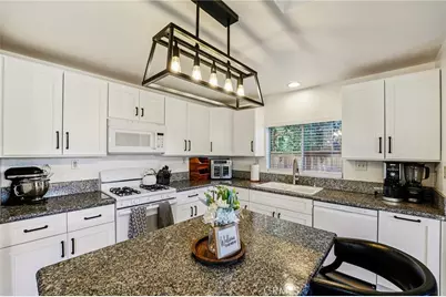 26275 Monticello, Murrieta, CA 92563 - Photo 12