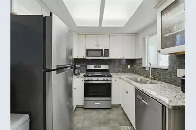 14405 Cerise #13, Hawthorne, CA 90250 - Photo 8