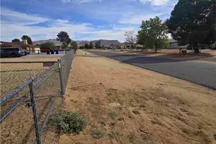 22684 Powhatan, Apple Valley, CA 92308 - Photo 2