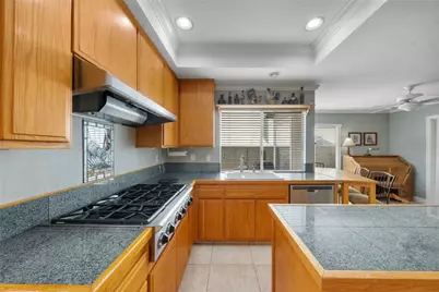 21091 Chubasco, Huntington Beach, CA 92646 - Photo 10