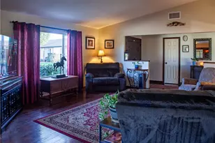 30225 Amber Ln, Hemet, CA 92543 - Photo 8