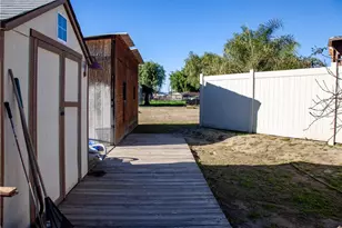 30225 Amber Ln, Hemet, CA 92543 - Photo 52