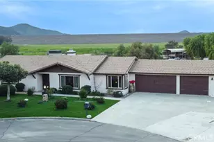 30225 Amber Ln, Hemet, CA 92543 - Photo 2