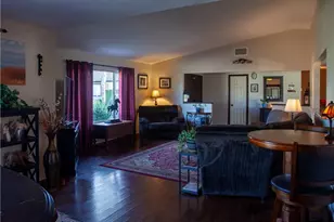 30225 Amber Ln, Hemet, CA 92543 - Photo 8