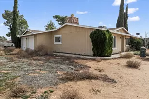 21985 Maumee Rd, Apple Valley, CA 92308 - Photo 2