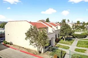 1325 W Latham, Hemet, CA 92543 - Photo 36