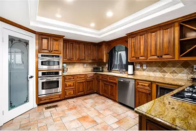 22138 Drover Way, Canyon Lake, CA 92587 - Photo 14