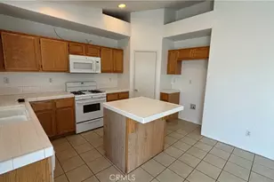 875 S Gilbert, Hemet, CA 92543 - Photo 4