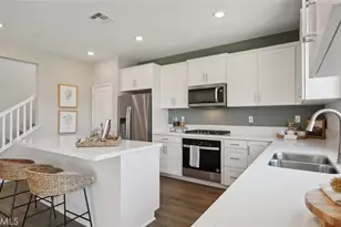 31313 Burflower Dr, Winchester, CA 92596 - Photo 6