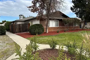 796 W Devonshire, Hemet, CA 92543 - Photo 2