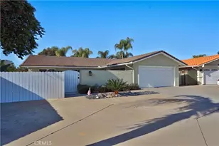 22568 Castle Crag Dr, Canyon Lake, CA 92587 - Photo 6