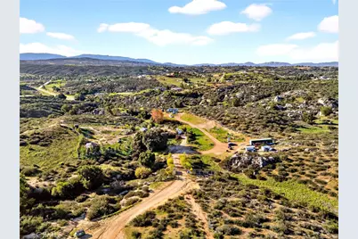 38950 Hoss Street, Temecula, CA 92592 - Photo 2