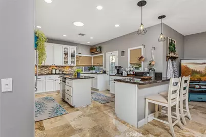 29110 Longhorn, Canyon Lake, CA 92587 - Photo 2