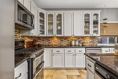 29110 Longhorn, Canyon Lake, CA 92587 - Photo 14