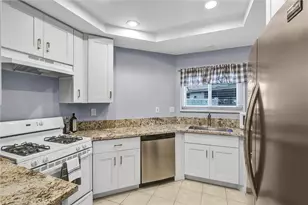 24378 Larchmont Ct, Laguna Hills, CA 92653 - Photo 10