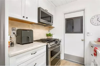 2372 Antigua Court, Hemet, CA 92545 - Photo 10