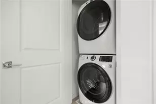 6123 Valentina Wy, Eastvale, CA 92880 - Photo 12