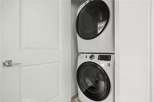 6123 Valentina Wy, Eastvale, CA 92880 - Photo 14