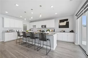 34579 Candlestick Cir, Murrieta, CA 92563 - Photo 14