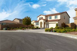 30800 Mossy Bend Ln, Murrieta, CA 92563 - Photo 2