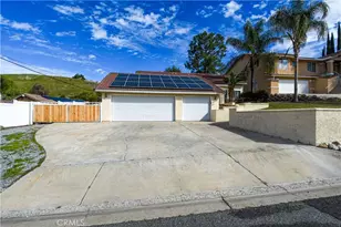 28970 Vacation, Canyon Lake, CA 92587 - Photo 2