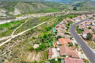 44268 Galicia, Hemet, CA 92544 - Photo 54